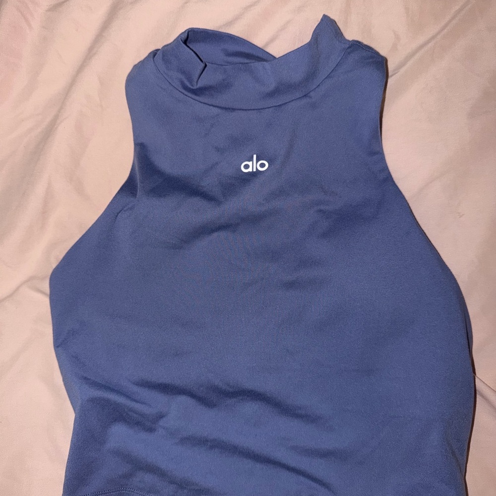 ALO That Shelf Bra Alosoft Tank in Blue -Small - Picture 3 of 5